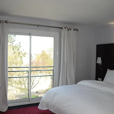 Hotel Kyriad - Le Renaudot 3*